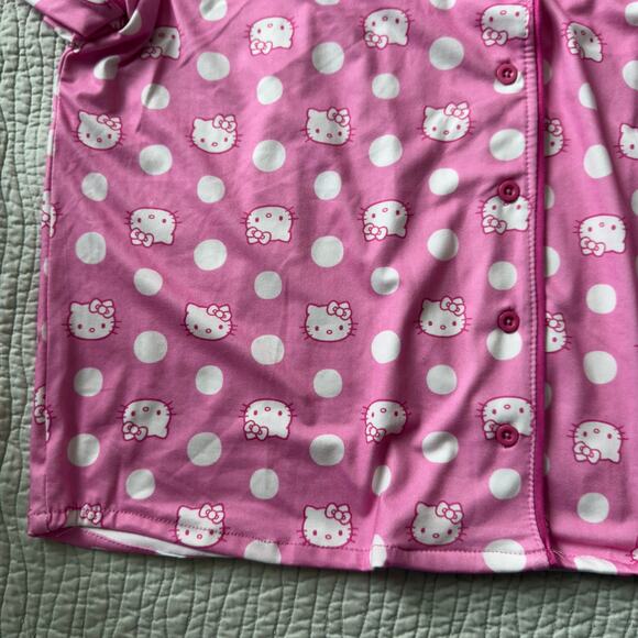 Hello Kitty Sleep Shirt Pink Print Collared Button Up Short Sleeve Size M - Picture 3 of 6